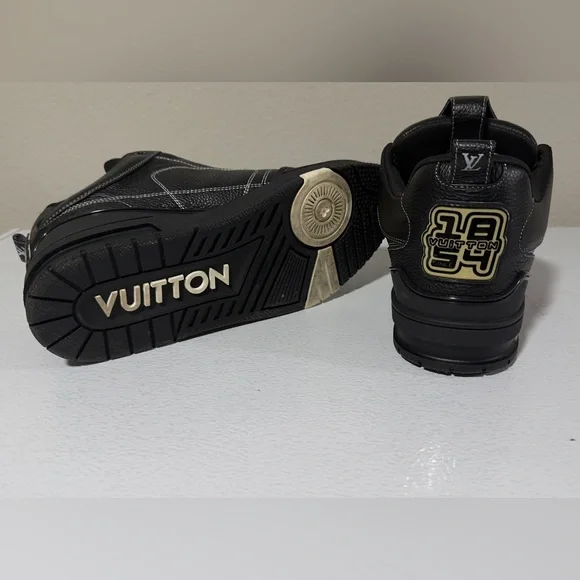 Louis Vuitton Black Sneakers with White Stitching - Picture 5 of 7